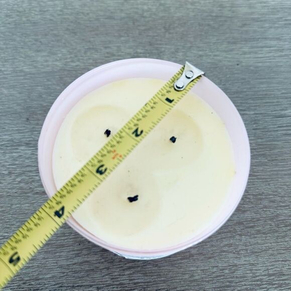 White Barn Rose Water & Ivy Pink Scented Jar Candle - Picture 2 of 4